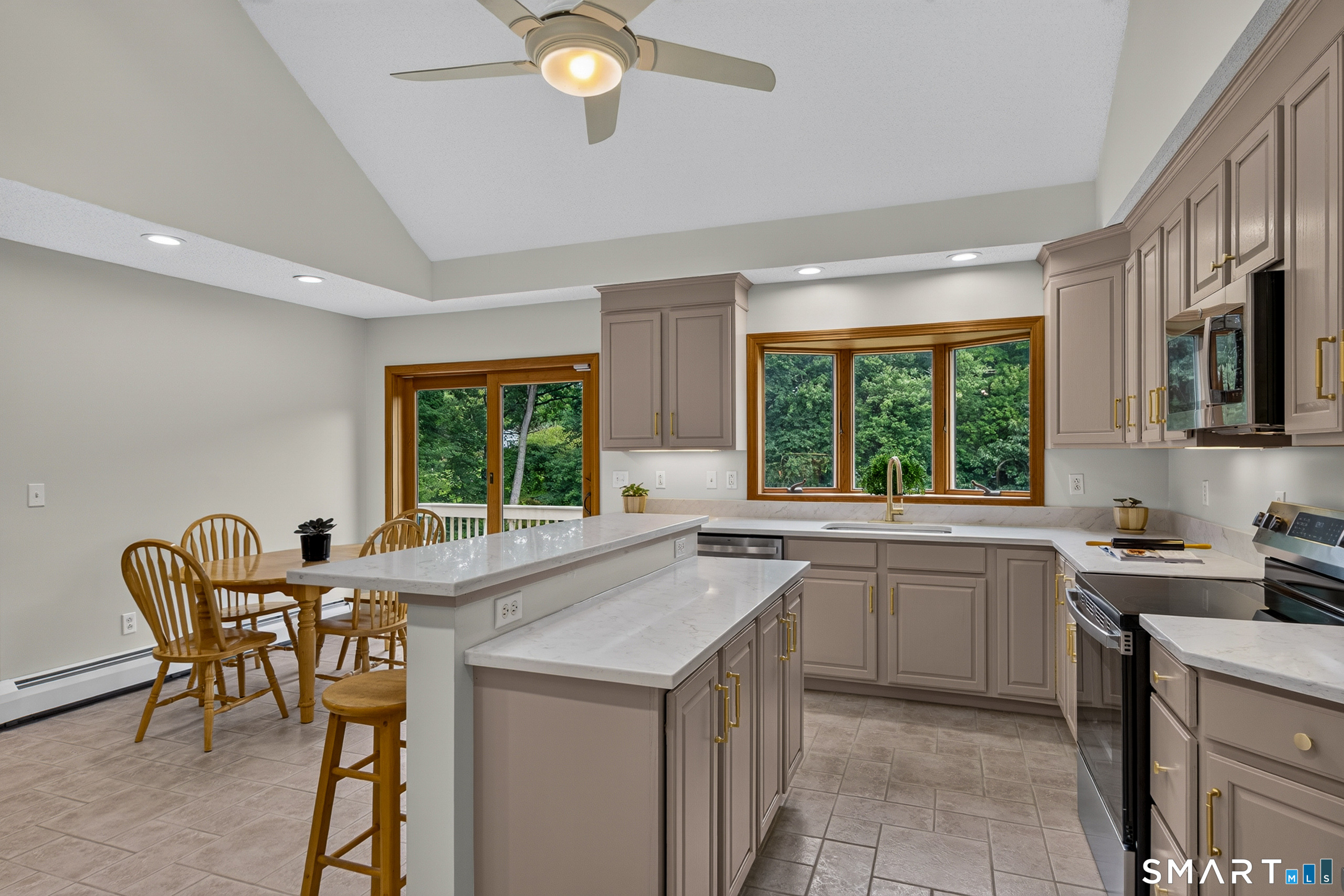 32 Deer Meadow Tolland CT 06084