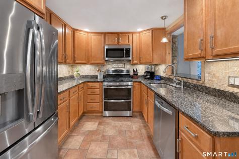 141 Head Of Meadow Road Newtown CT 06470