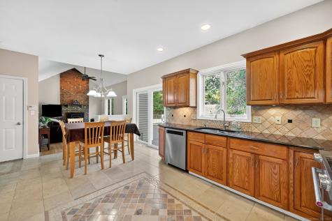 21 Lasalette Way North Branford CT 06471