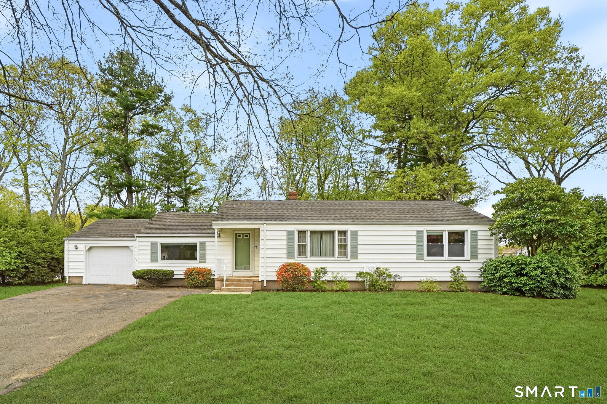 172 Pool Road North Haven CT 06473