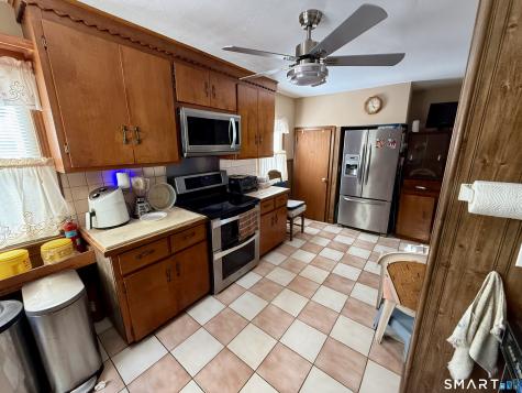 44 Midian Avenue Windsor CT 06095