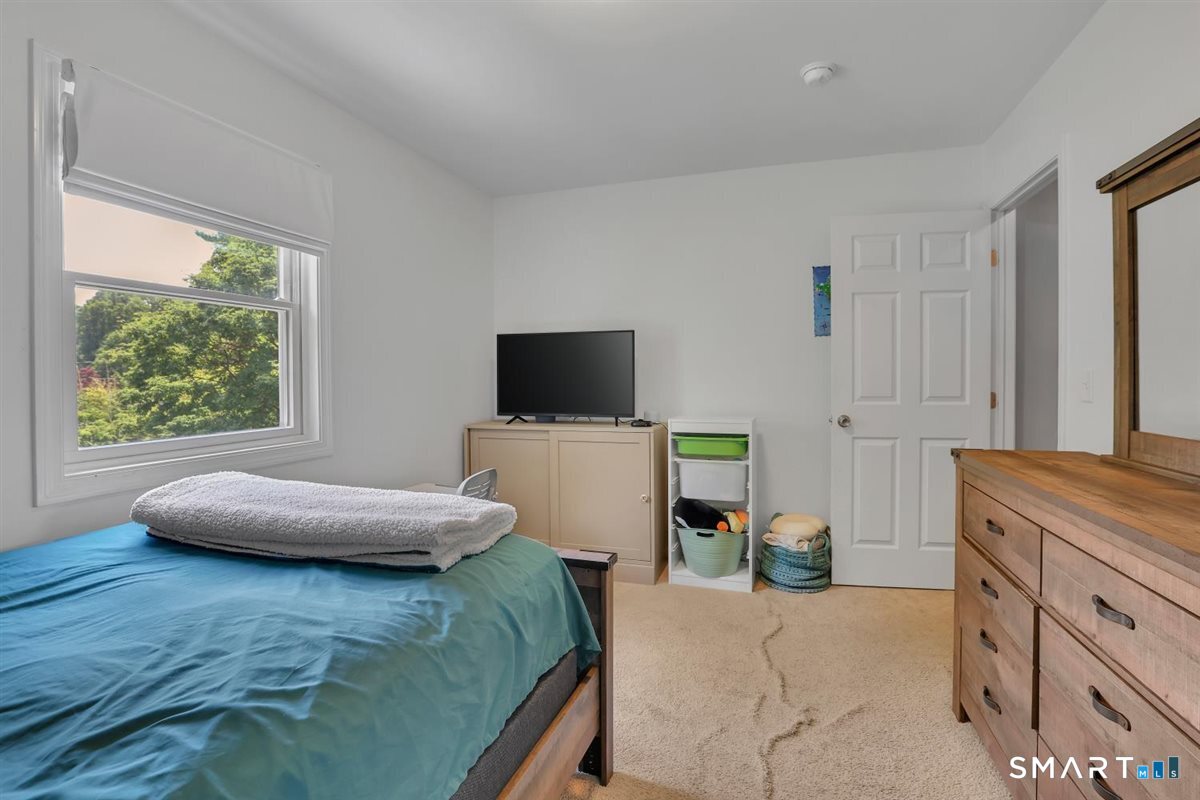 30 Quaker Lane Southington CT 06489