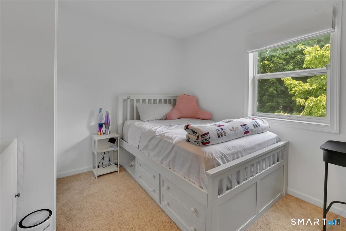 30 Quaker Lane Southington CT 06489