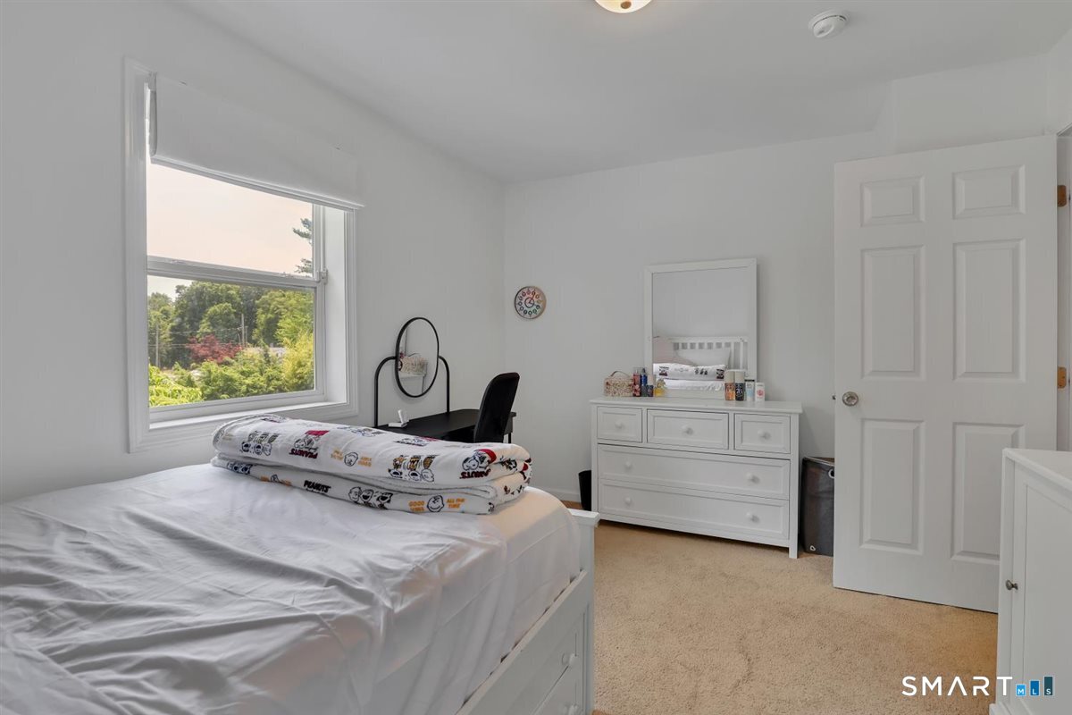 30 Quaker Lane Southington CT 06489