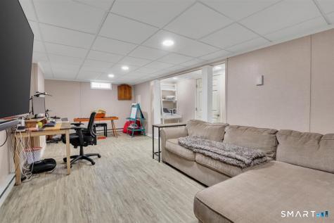 30 Quaker Lane Southington CT 06489