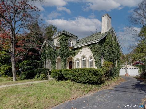 454 Montauk Avenue New London CT 06320