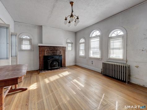 454 Montauk Avenue New London CT 06320