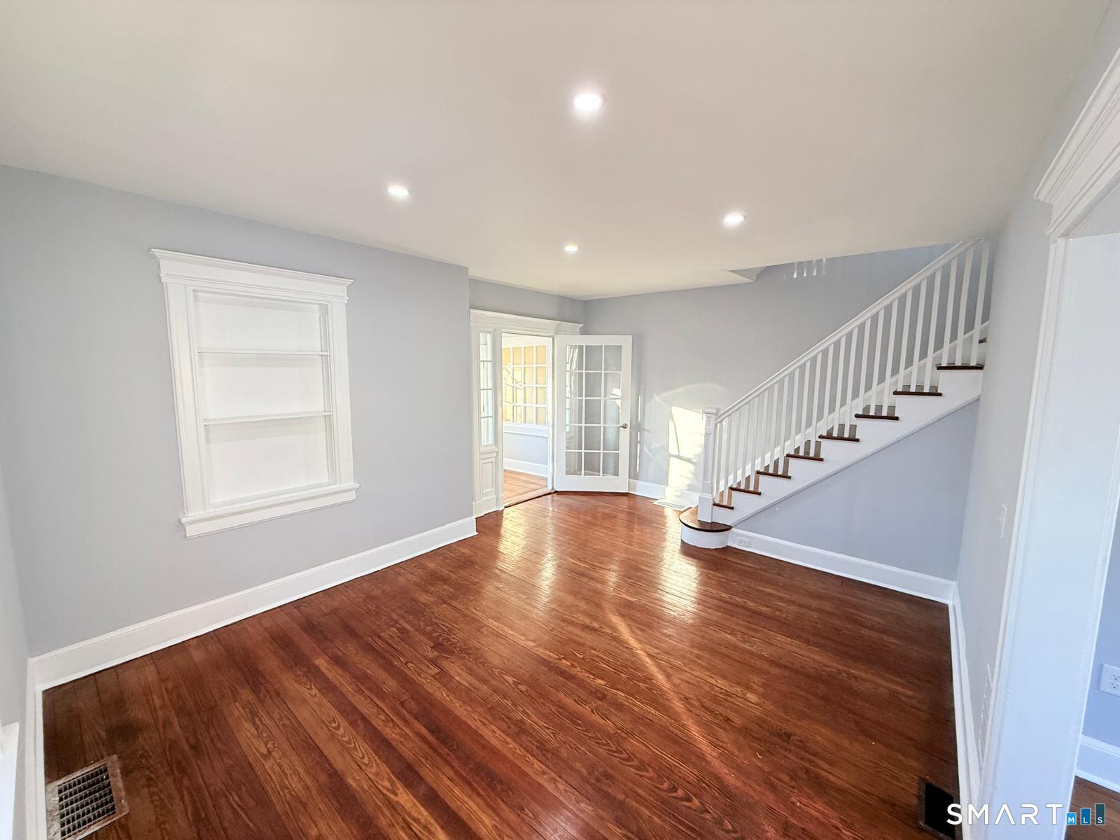 206 Remington Street Bridgeport CT 06610