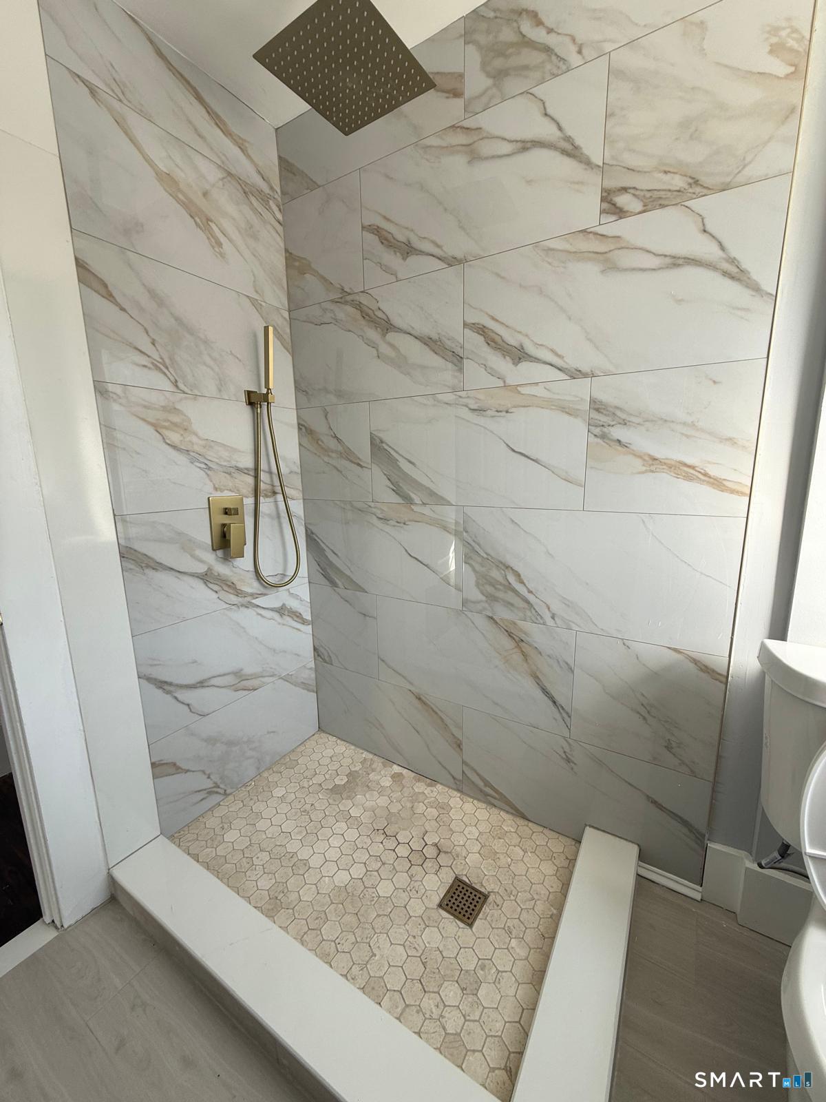 206 Remington Street Bridgeport CT 06610