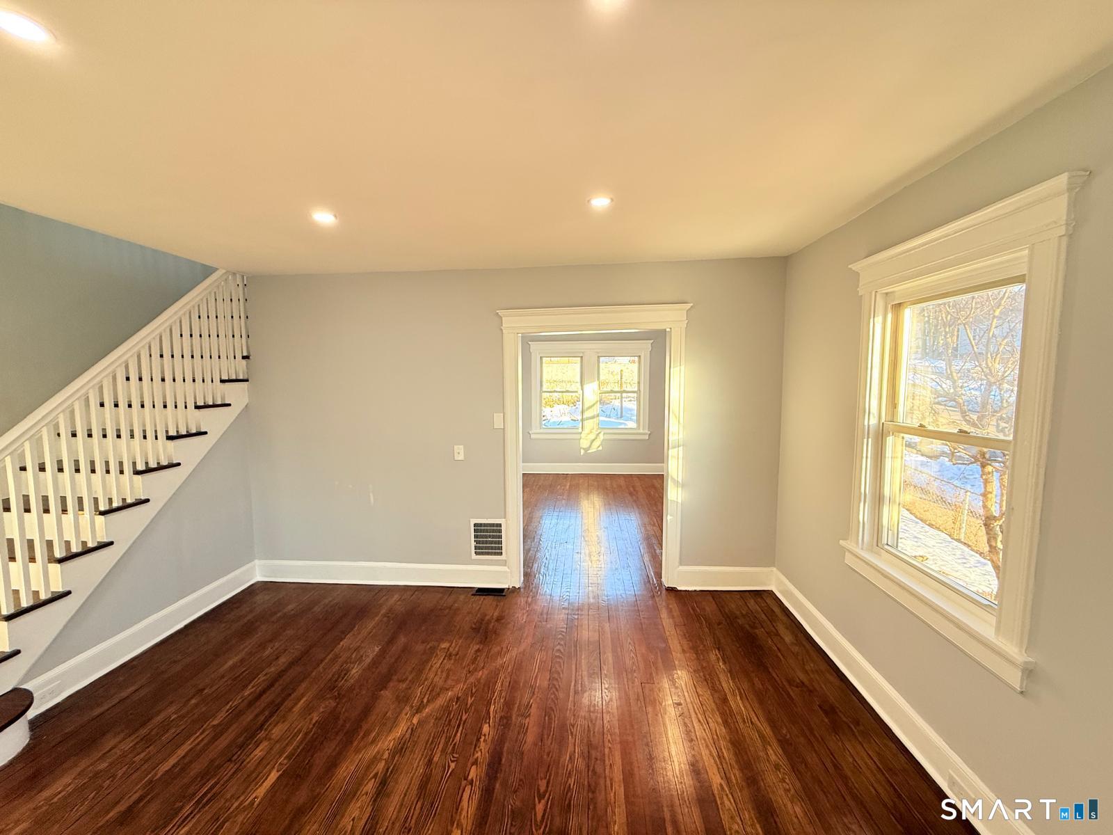 206 Remington Street Bridgeport CT 06610