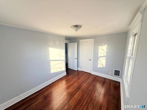 206 Remington Street Bridgeport CT 06610