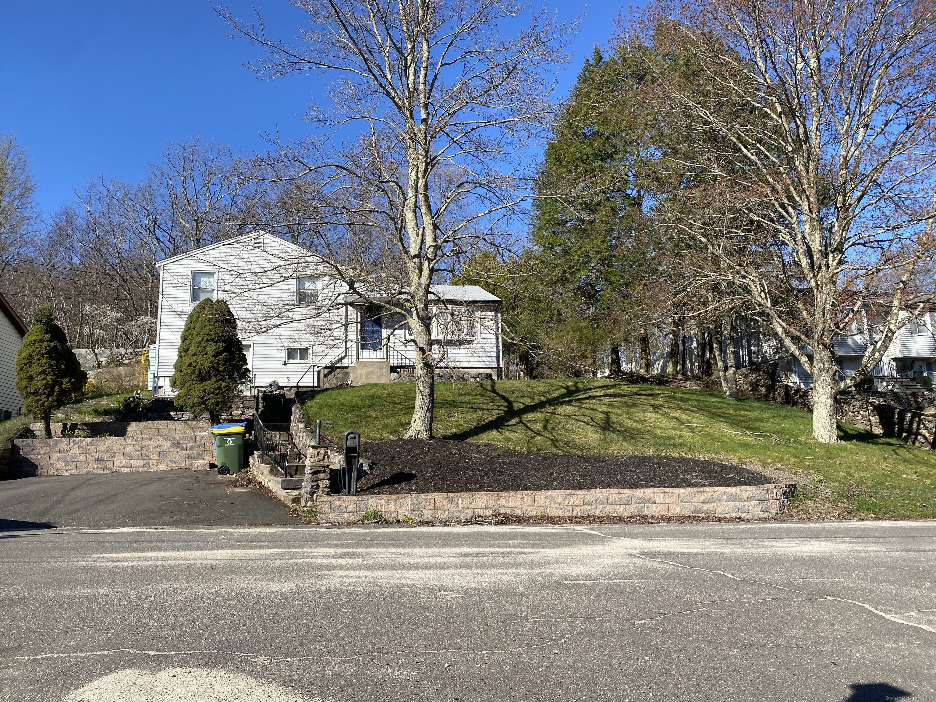 186 Devonwood Drive Waterbury CT 06708