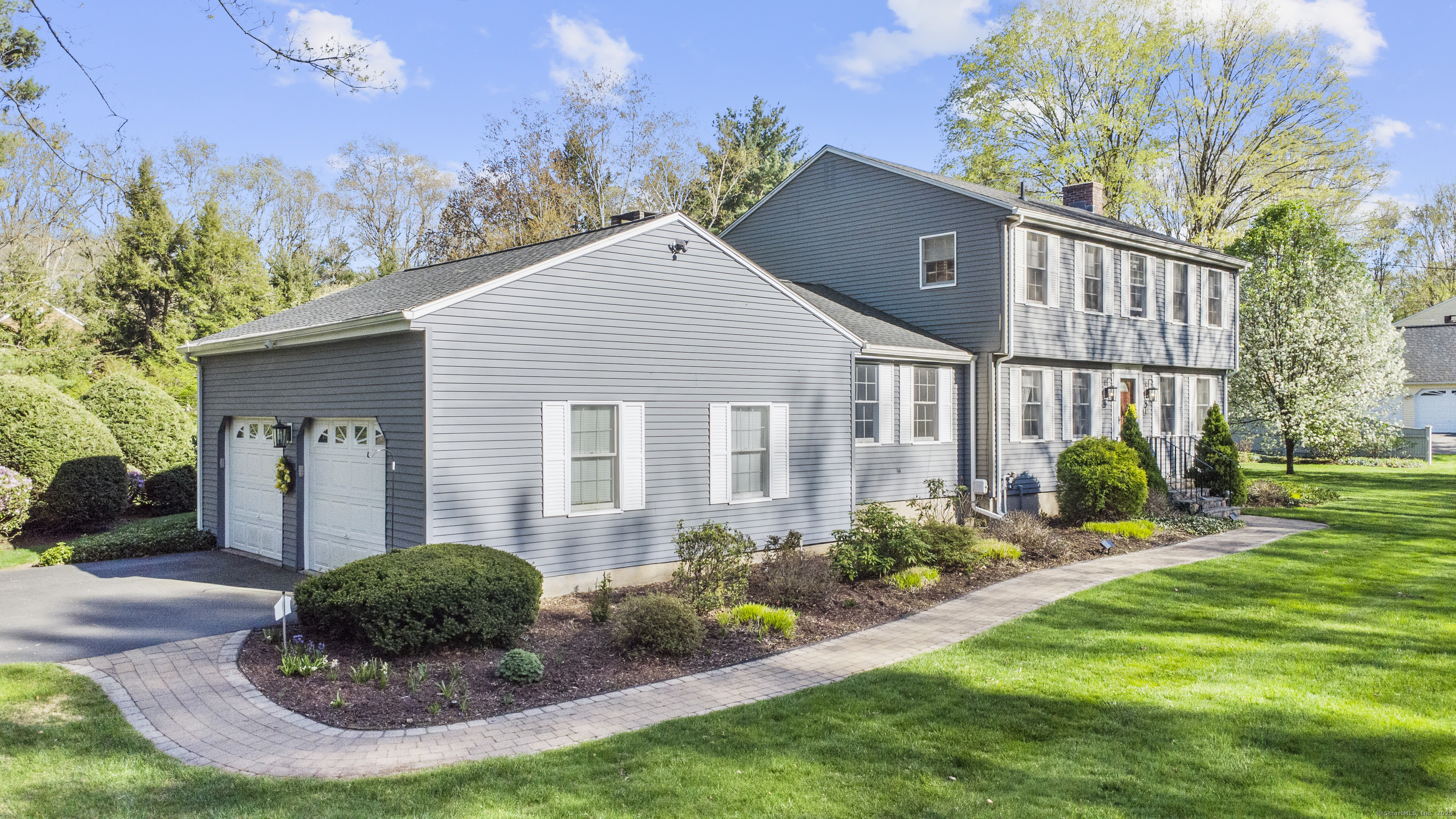 286 Old Farms Road Simsbury CT 06070