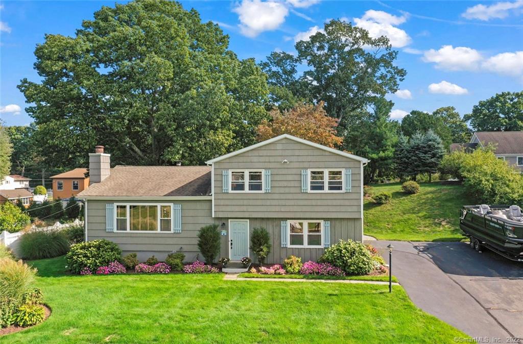 10 Rolling Lane Norwalk CT 06851