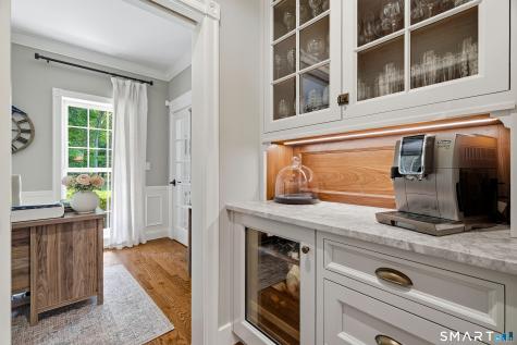8 Hatchetts Hill Road Old Lyme CT 06371