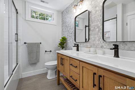 8 Hatchetts Hill Road Old Lyme CT 06371