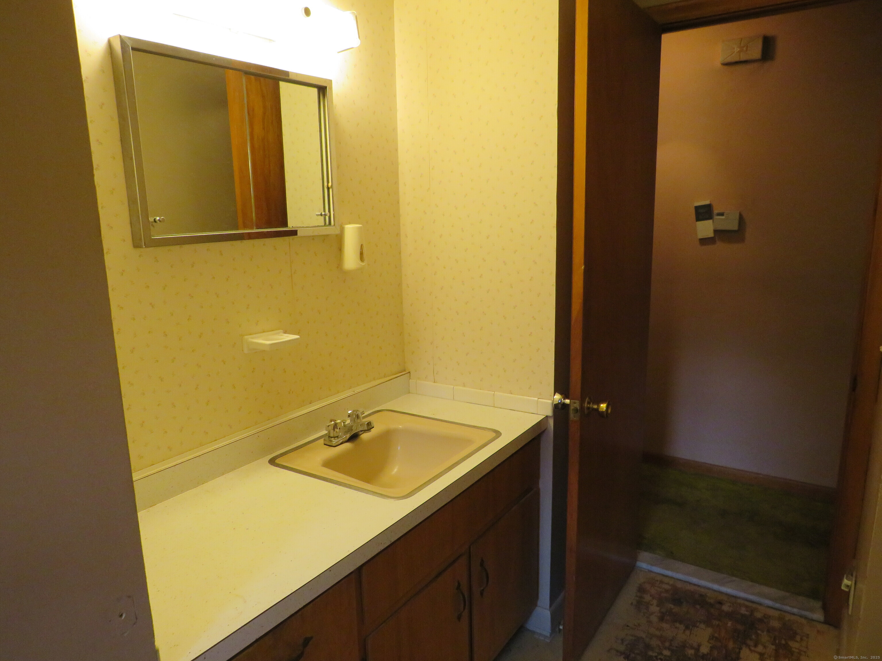 2560 Ellington Road South Windsor CT 06074