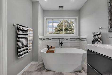 37 Seth Drive Naugatuck CT 06770