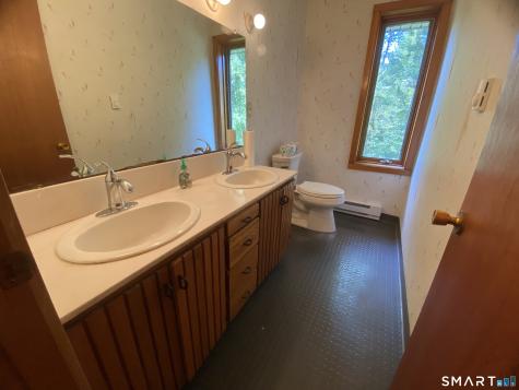26 Eastwood Drive Branford CT 06405