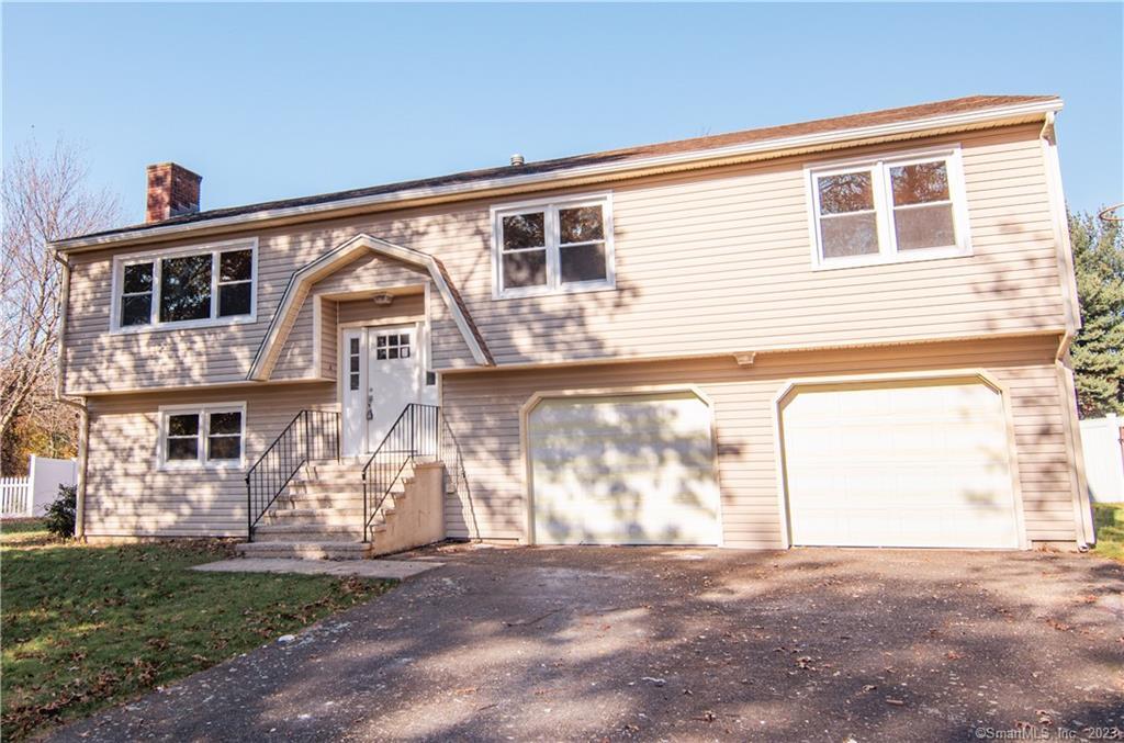 35 Squire Court Milford CT 06460