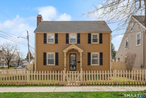 135 Laurel Place Bridgeport CT 06604