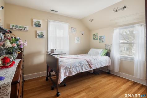 135 Laurel Place Bridgeport CT 06604