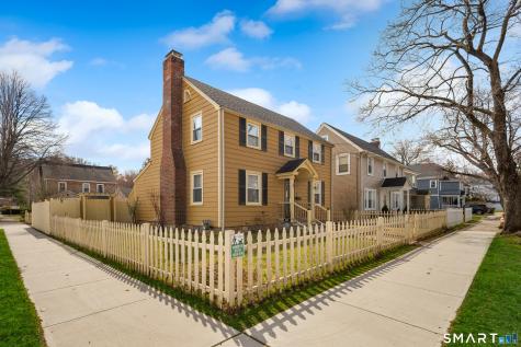 135 Laurel Place Bridgeport CT 06604