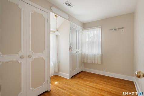 135 Laurel Place Bridgeport CT 06604