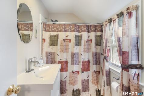 135 Laurel Place Bridgeport CT 06604