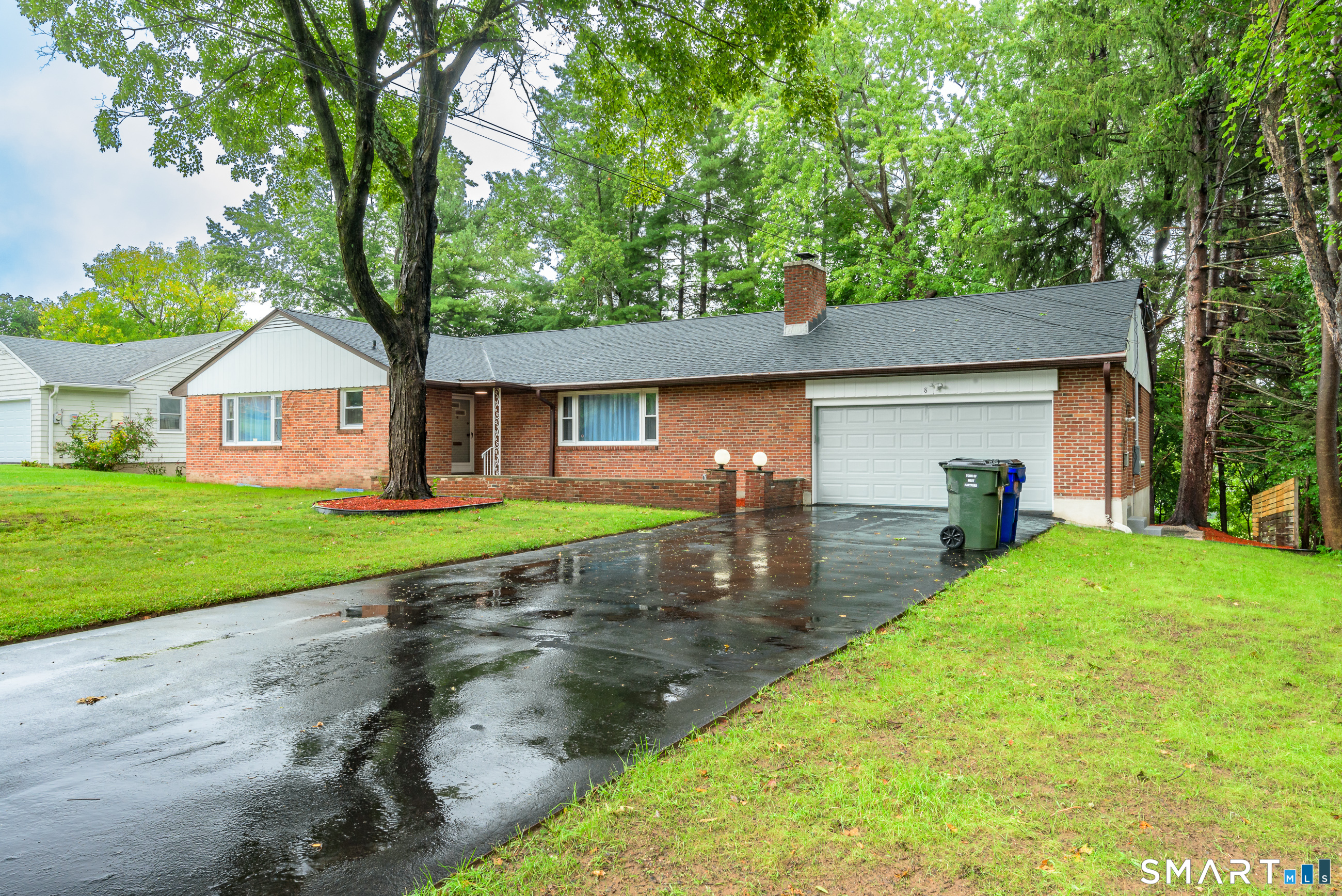 8 Lincoln Avenue West Hartford CT 06117