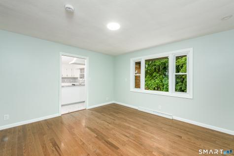 8 Lincoln Avenue West Hartford CT 06117