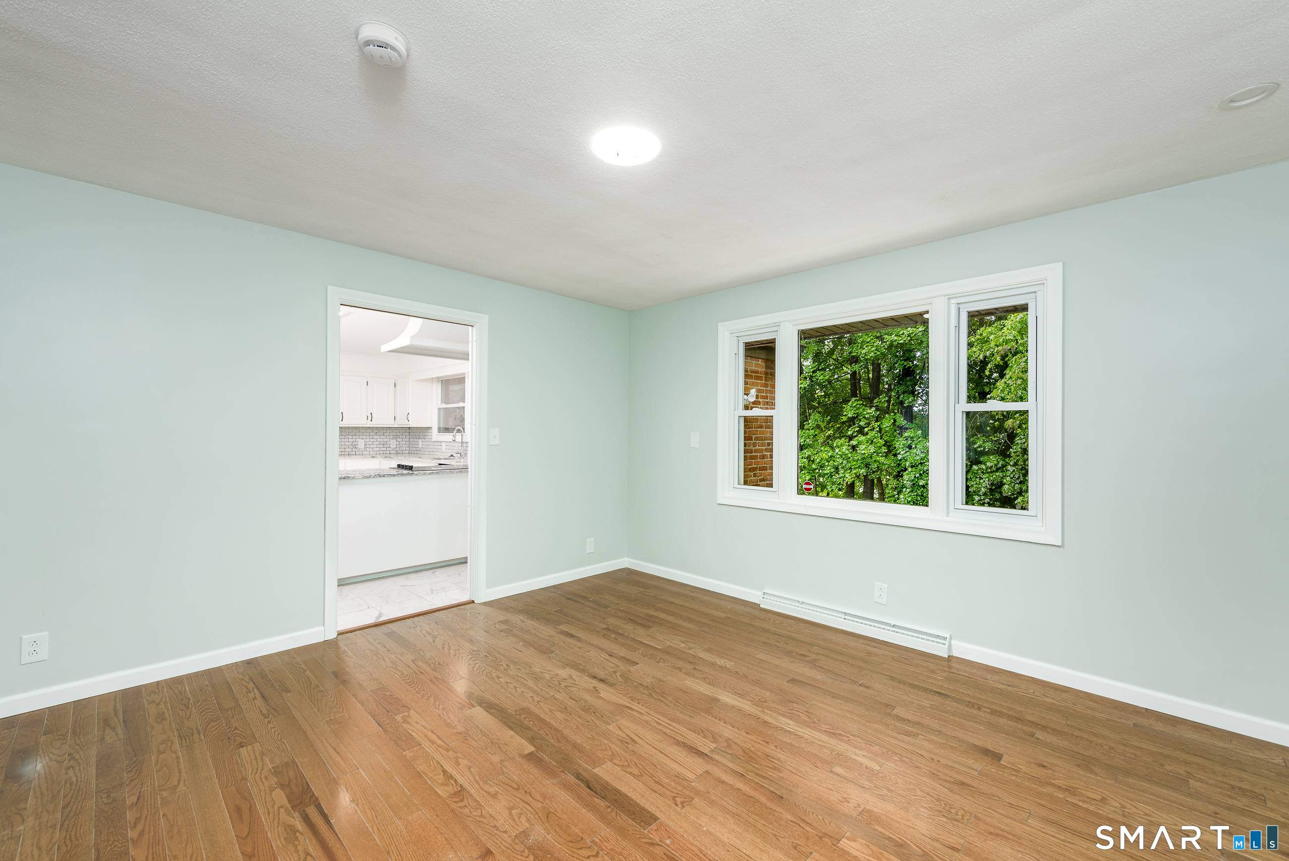 8 Lincoln Avenue West Hartford CT 06117