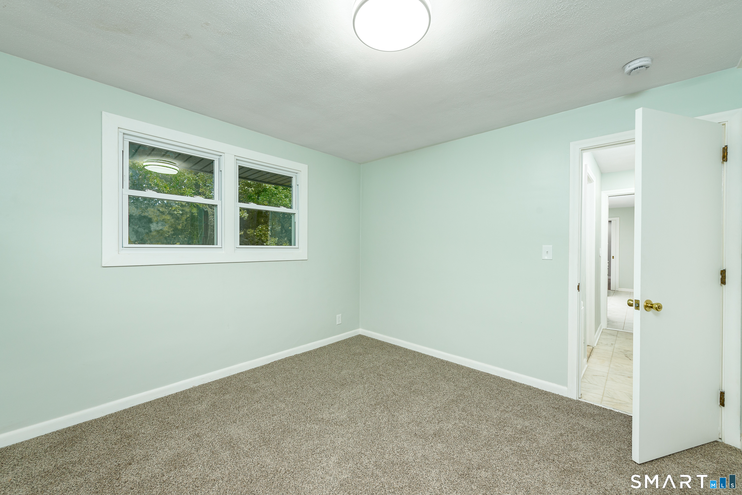 8 Lincoln Avenue West Hartford CT 06117