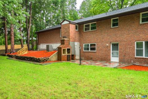 8 Lincoln Avenue West Hartford CT 06117