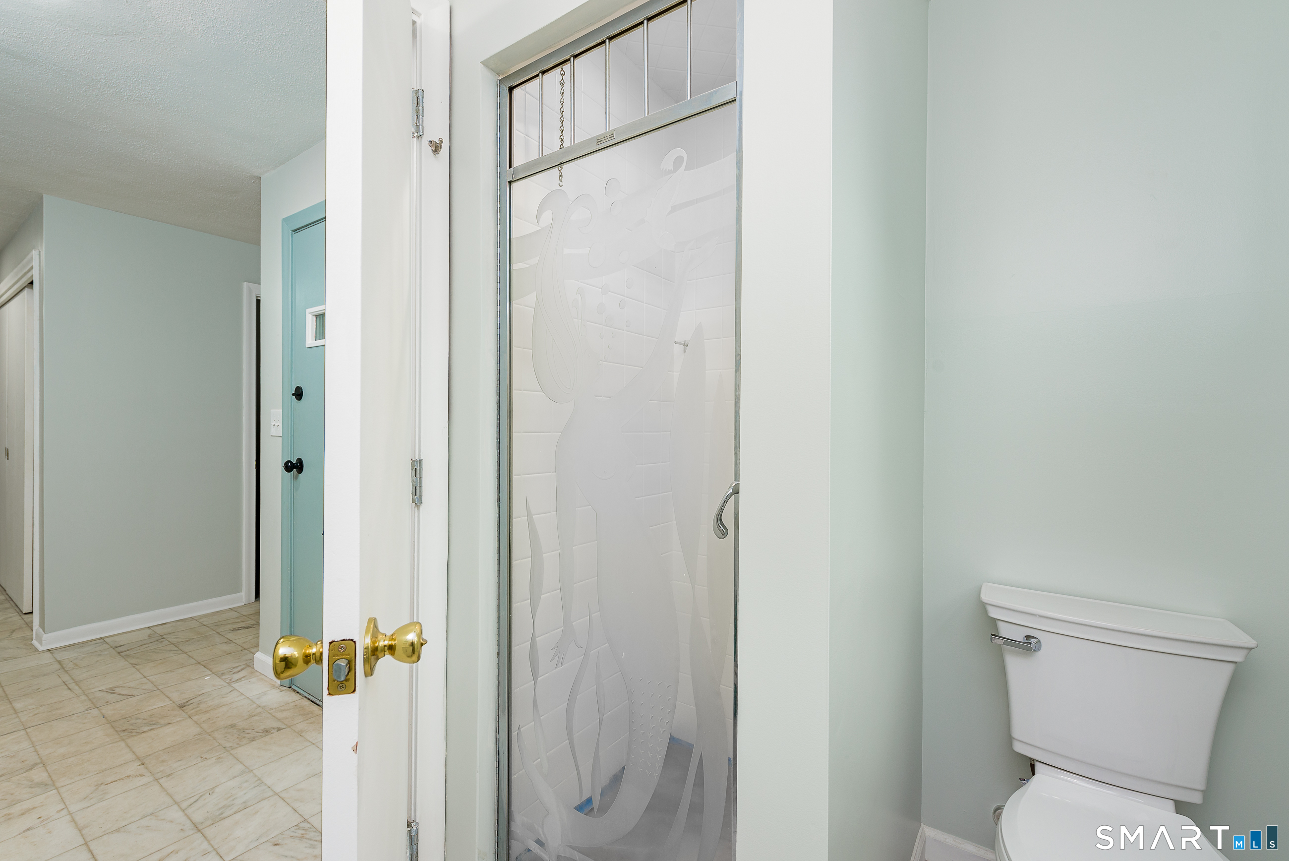 8 Lincoln Avenue West Hartford CT 06117