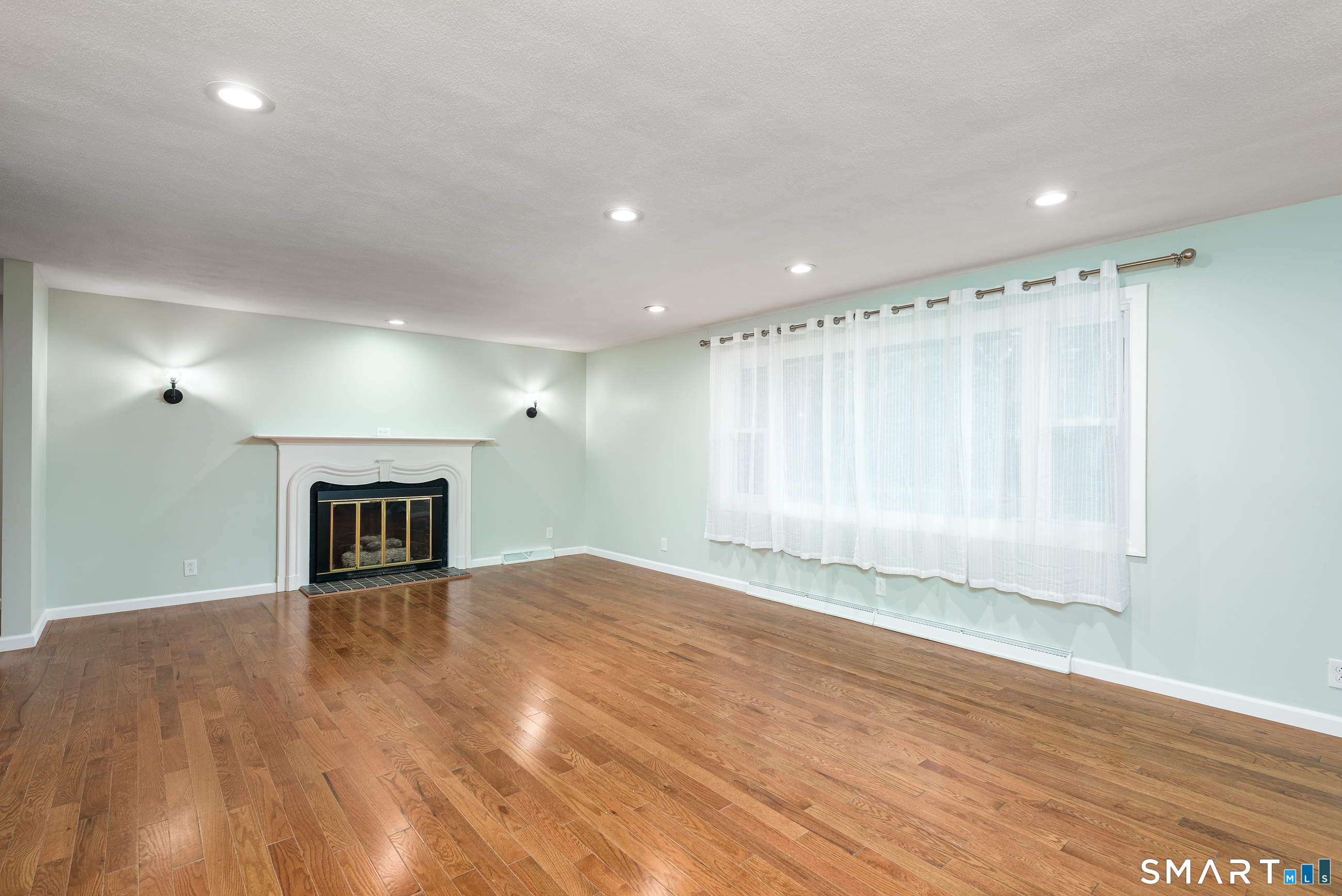 8 Lincoln Avenue West Hartford CT 06117