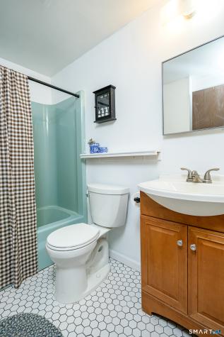 63 Estabrooks Road Hampton CT 06247