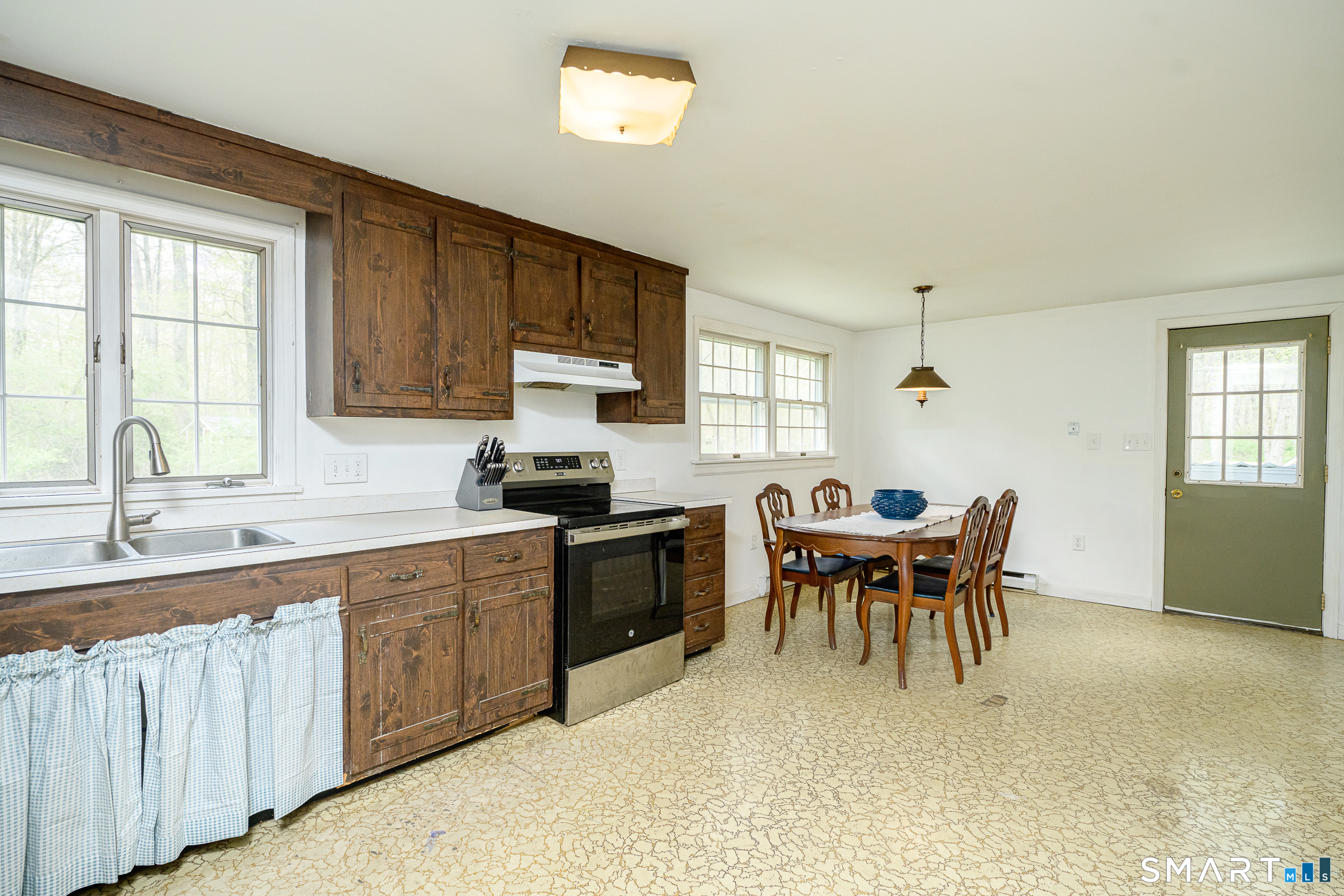 63 Estabrooks Road Hampton CT 06247