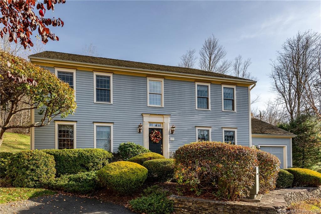 17 Hillview Lane Woodbury CT 06798