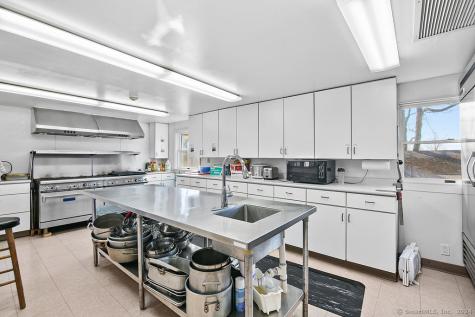 595 Town Hill Road New Hartford CT 06057