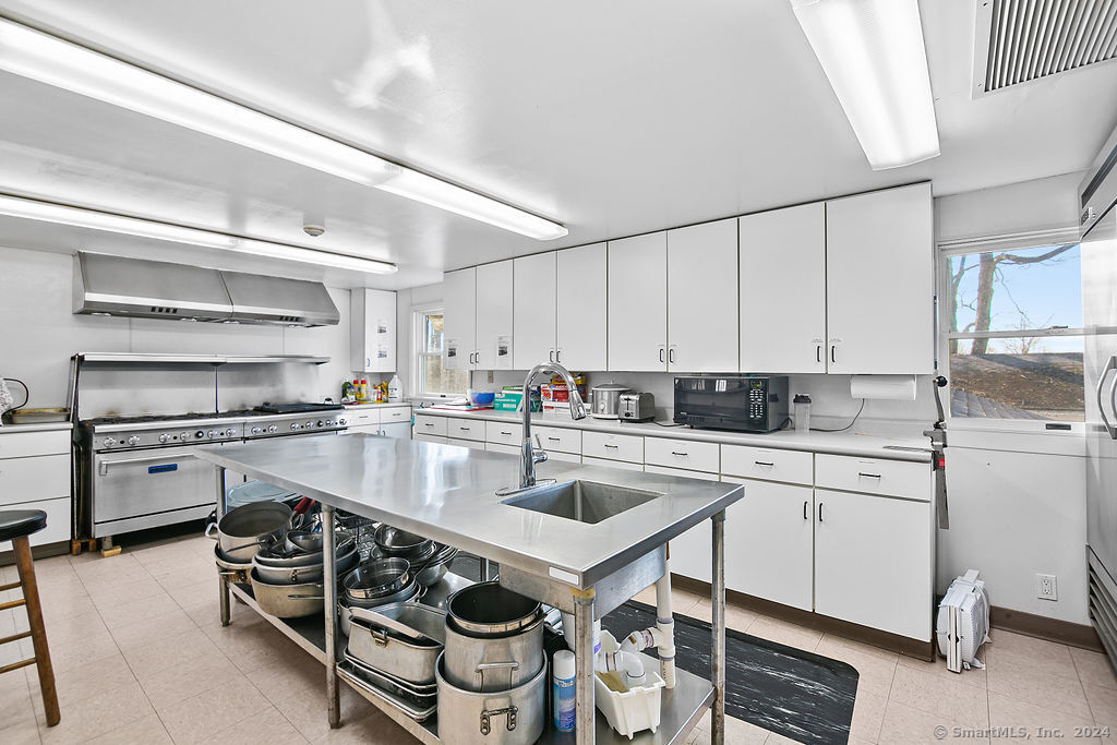 595 Town Hill Road New Hartford CT 06057