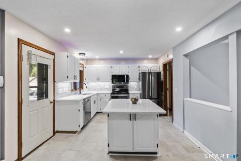 10 Quail Run Bloomfield CT 06002