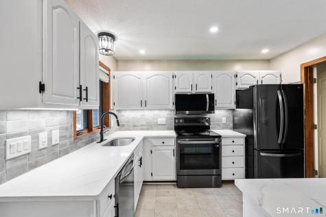 10 Quail Run Bloomfield CT 06002