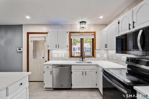 10 Quail Run Bloomfield CT 06002