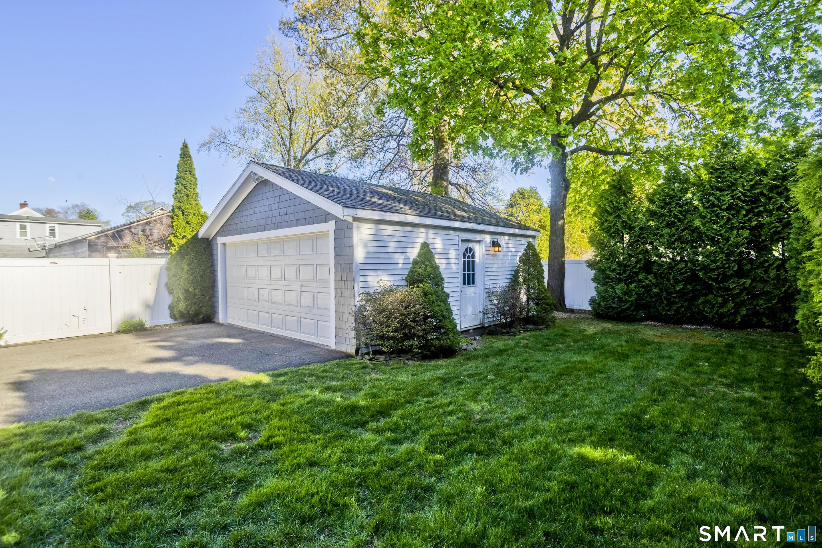 6 James Street Windsor Locks CT 06096