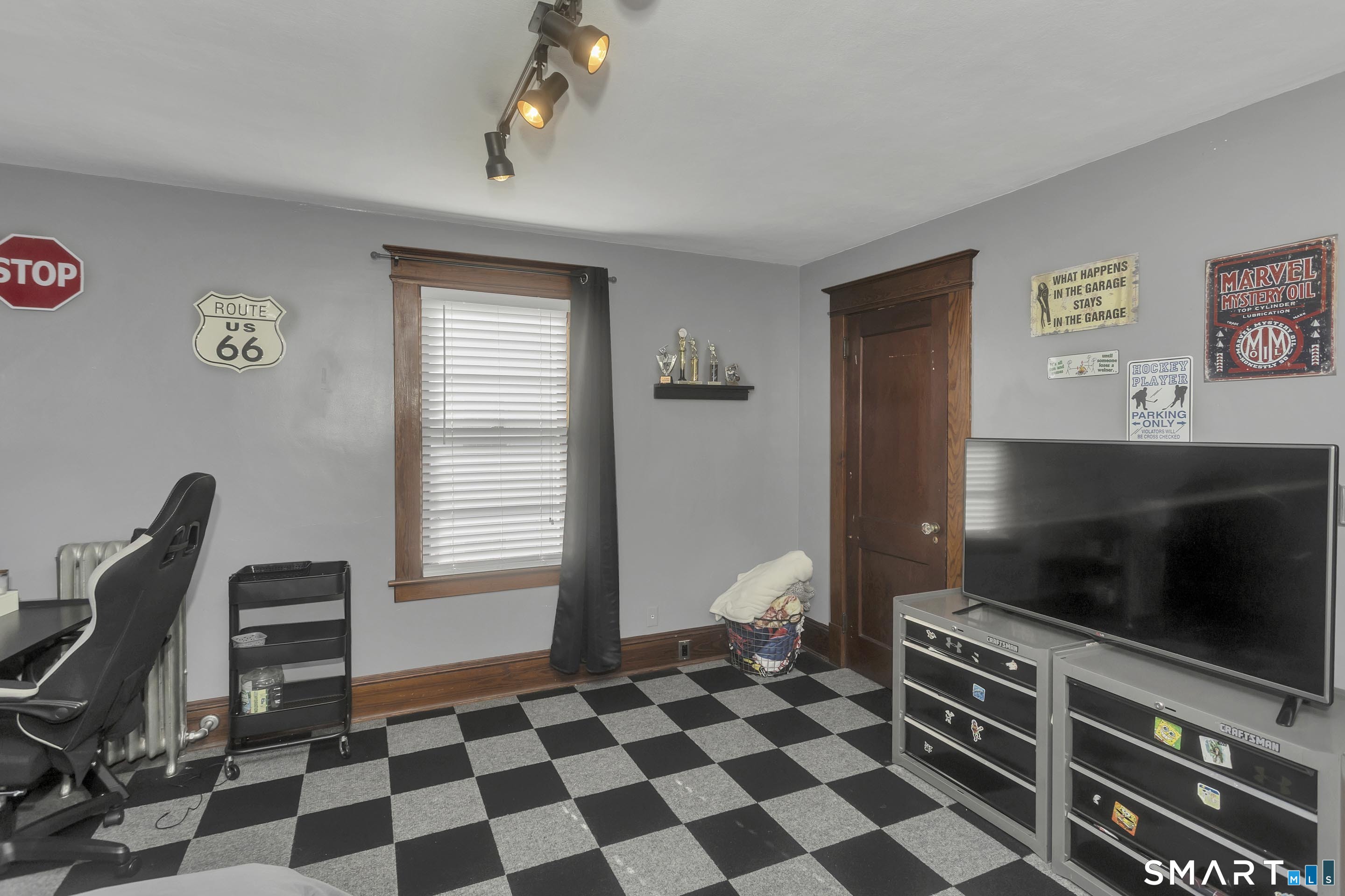 6 James Street Windsor Locks CT 06096