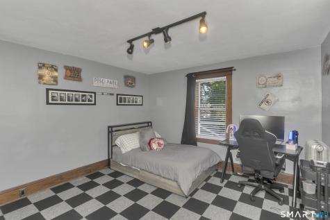 6 James Street Windsor Locks CT 06096