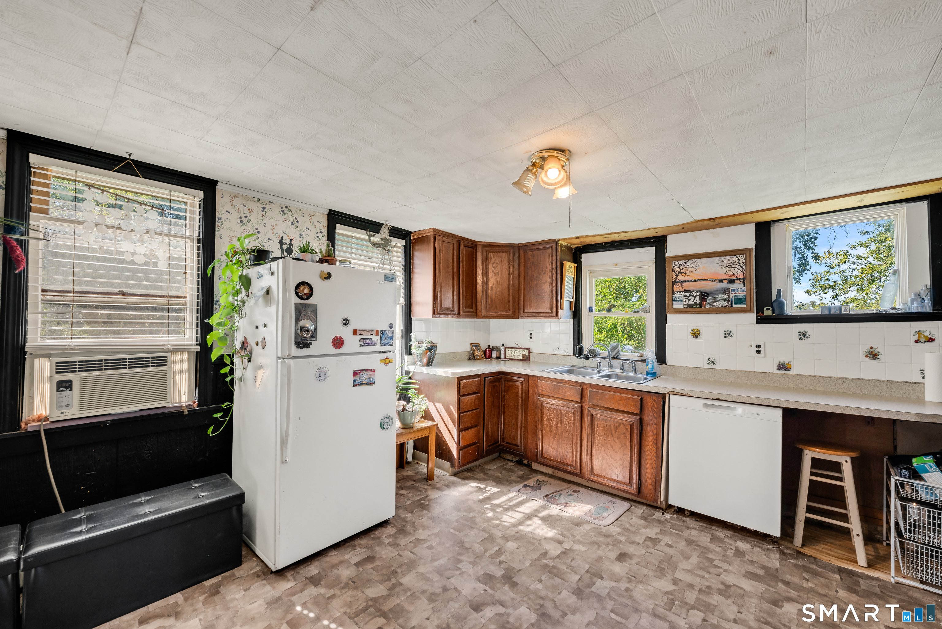 83 South Water Street East Windsor CT 06088