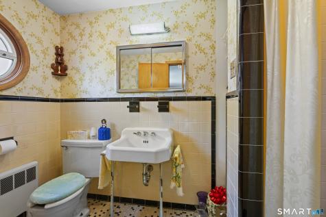 429 Mountain Road West Hartford CT 06107