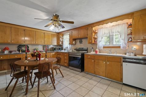 429 Mountain Road West Hartford CT 06107
